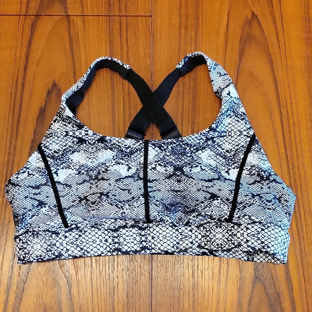 Zyia Active Black & White Snake Print Bra Sz M